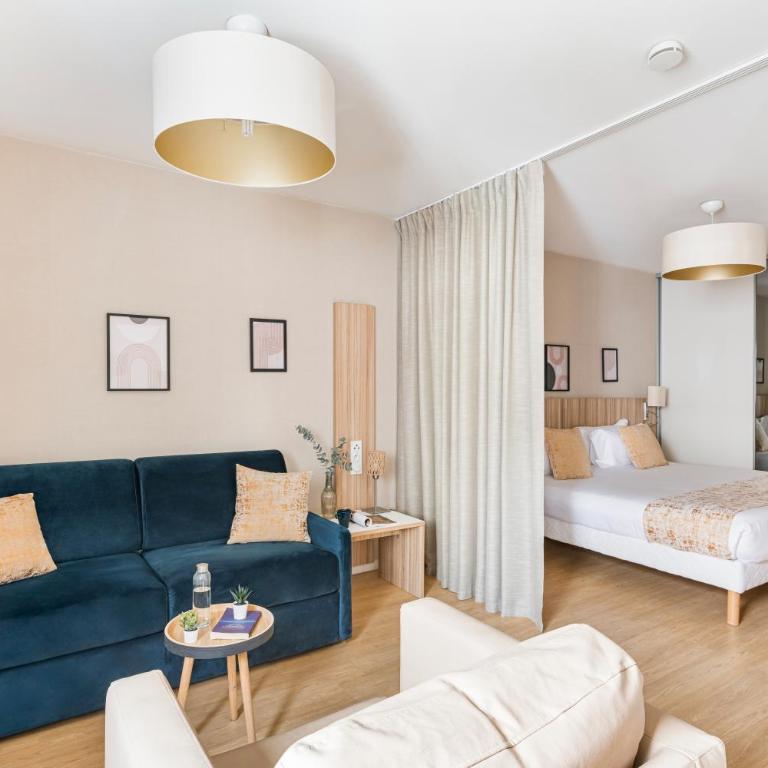 Appart hôtel Q7 Lodge Lyon 7 - Grand Studio avec Canapé-Lit - 3