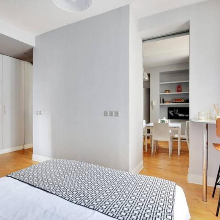 Elegant 2 pièces moderne - rue du Colisée - One-Bedroom Apartment - 7