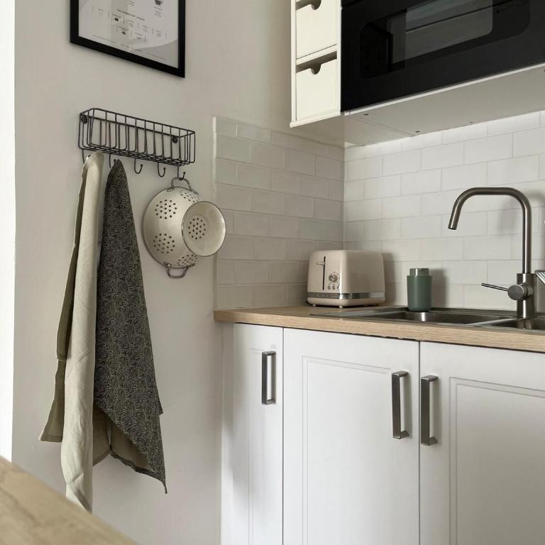 Appartement LAISSAC - CENTRE VILLE - WIFI - One-Bedroom Apartment - 8