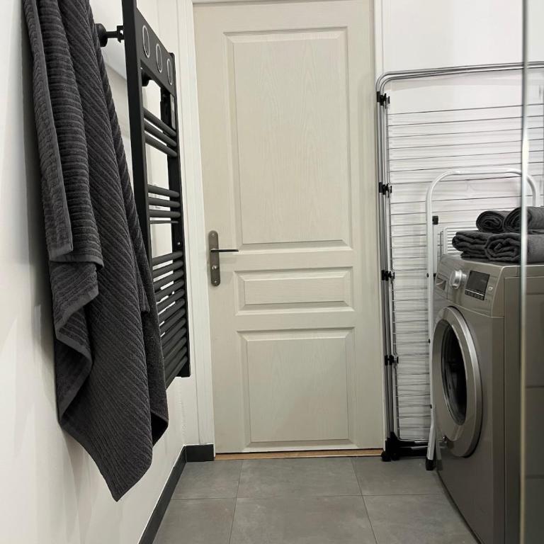 Appartement LAISSAC - CENTRE VILLE - WIFI - One-Bedroom Apartment - 27