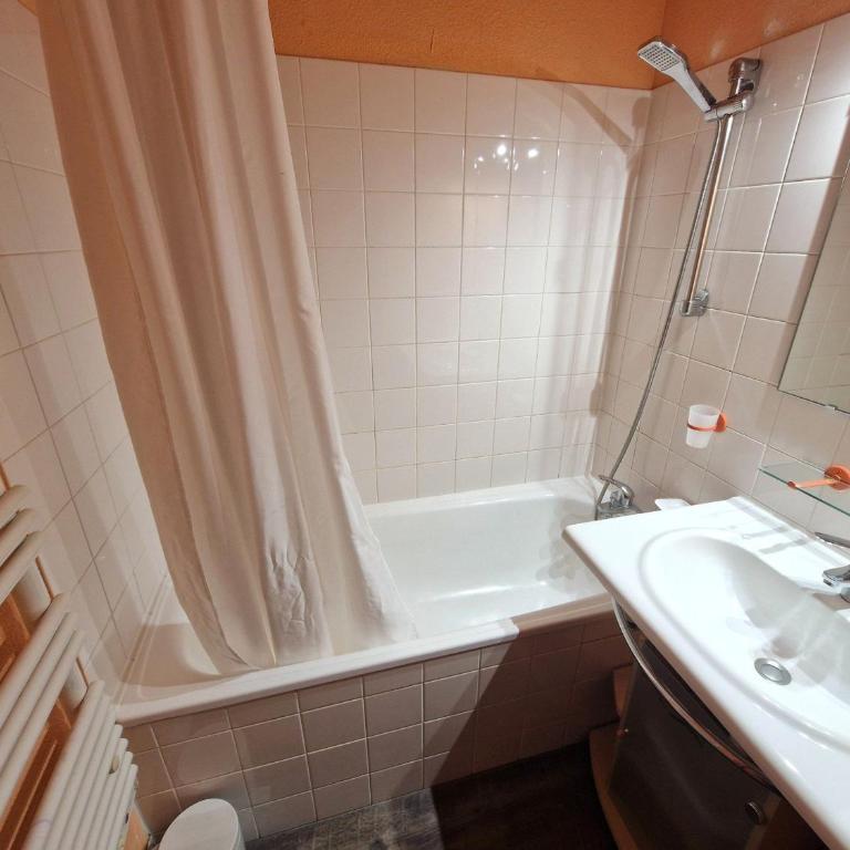 Studio cosy pour 4 au cœur de la station - FR-1-265-241 - Studio - 10
