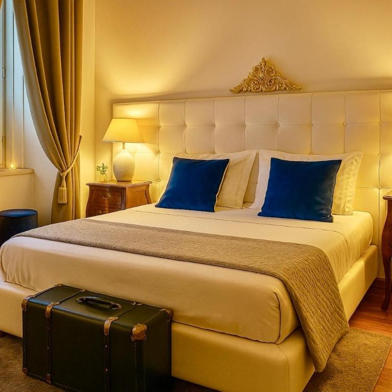 RealPartenope B&B 284 - Double Room with Private Bathroom - 4