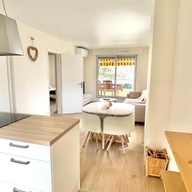 Le Grand Estivale -3 terrasses-100m plage de sable - Appartamento con 1 Camera da Letto - 1