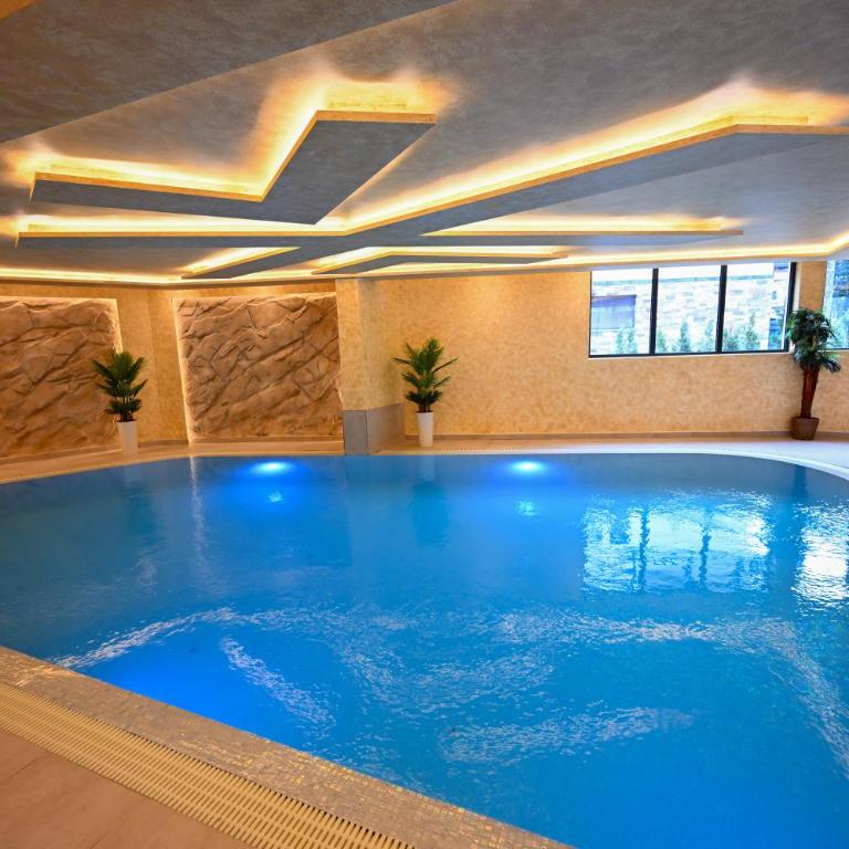 Retreat Apartments Wellness & Spa - Two-Bedroom Apartment with Balcony - 2
