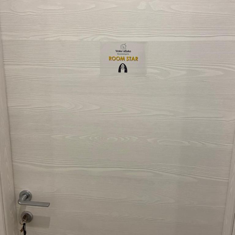 Wake'nBake al Terminal - Camera Matrimoniale con Bagno Privato - 6