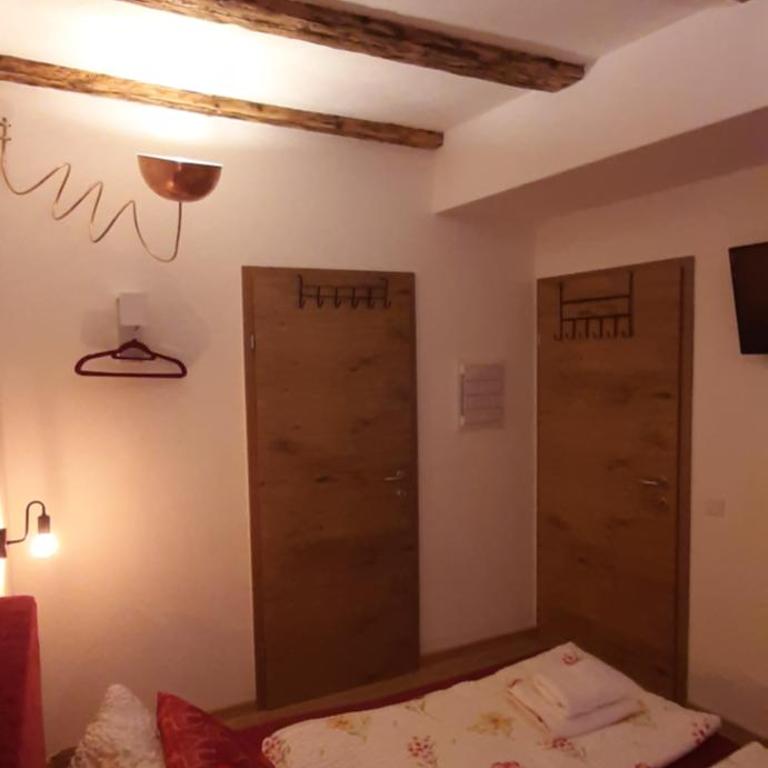 Bed & Breakfast - K2 Brunnen Haus - Doppelzimmer - 4