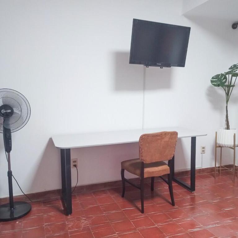 Estudio Moderno Cerca de la PLaza - Apartamento de 1 dormitorio - 18