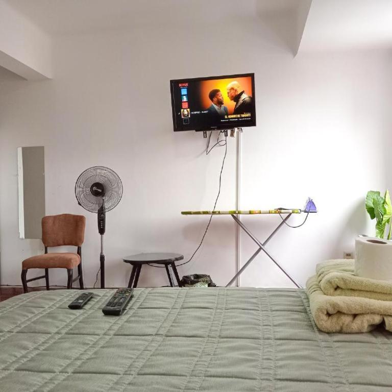 Estudio Moderno Cerca de la PLaza - Apartamento de 1 dormitorio - 21