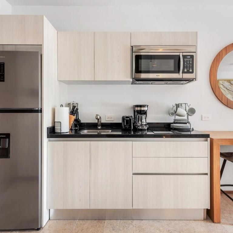 Modern & Cozy Studio with Rooftop Pool & Gym - Apartamento Estudio con balcón - 24