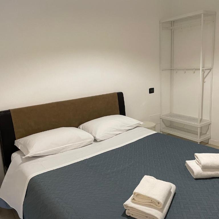 Domus Pellicciai - Standard Double Room with Shared Bathroom - 14