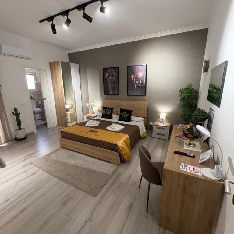 La Via Di Mezzo - Two-Bedroom Apartment - 1