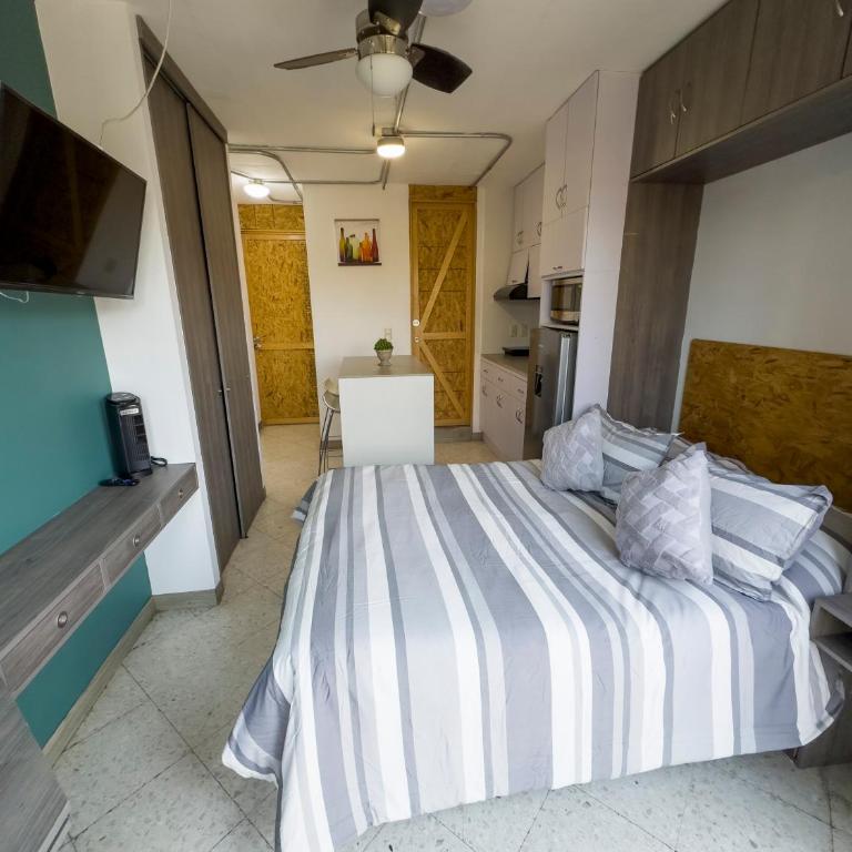 Estudios by Flor y tierra - Family Studio - 1