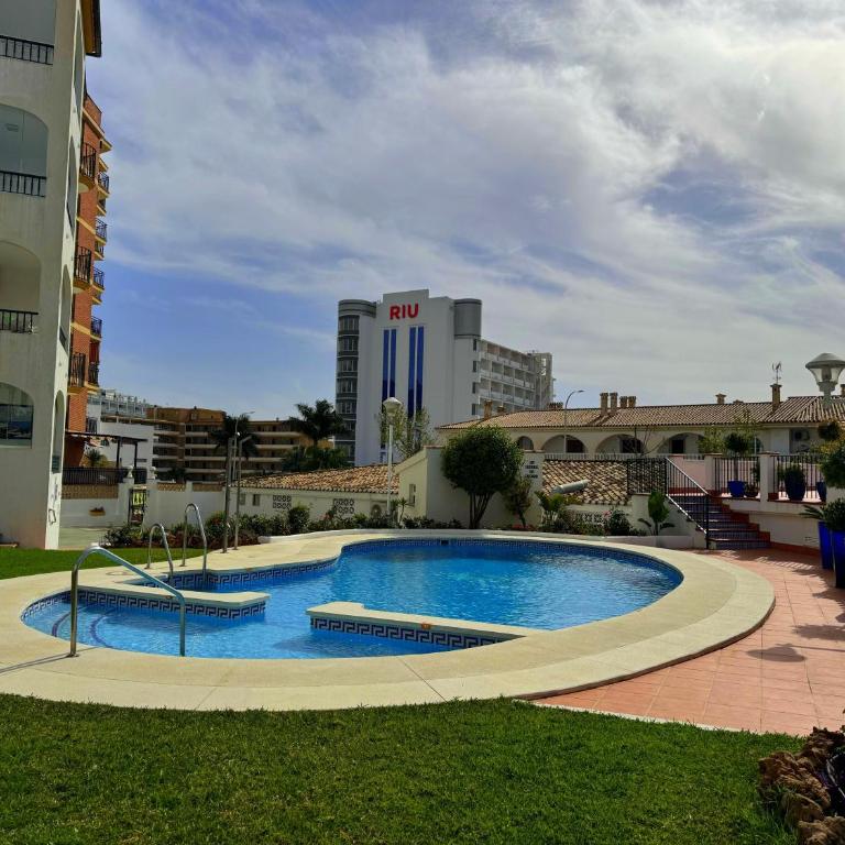 Terraza y vistas en Carihuela Erisa 2 a 100 metros de la playa - Apartamento de 2 dormitorios - 33