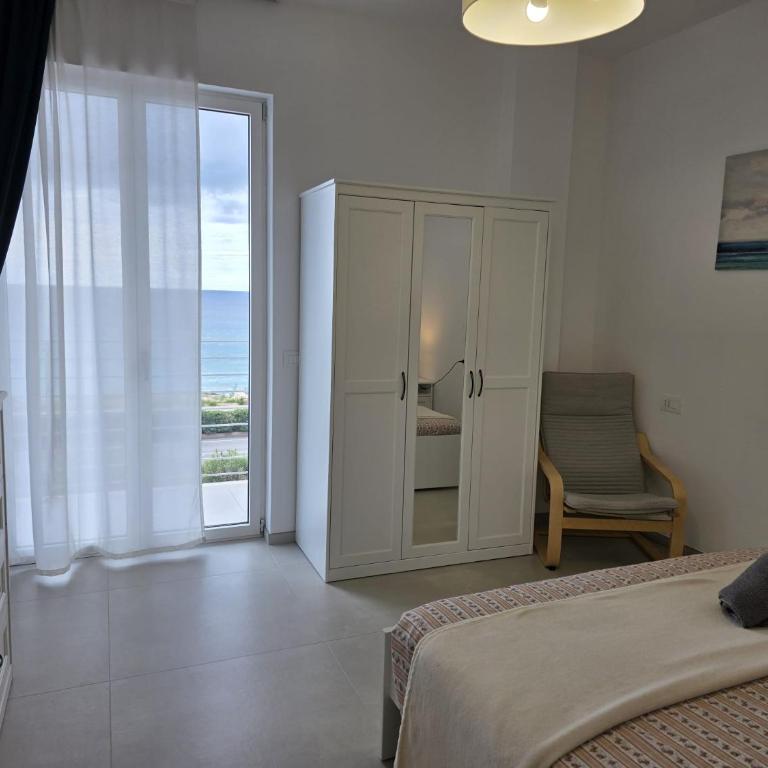 Appartamento Angolo Blu Fronte Mare - Two-Bedroom Apartment - 31