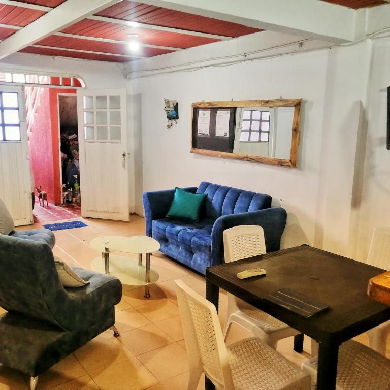 Hostal Familiar la Palma - Three-Bedroom House - 11