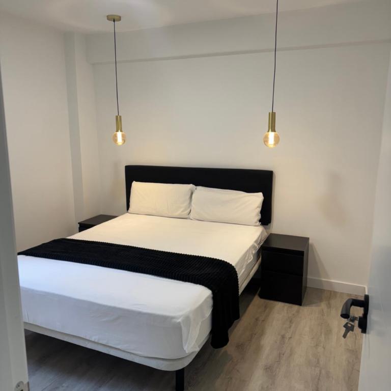 Apartamento cuatro habitaciones a 15 minutos del centro de Madrid - Apartment - 8