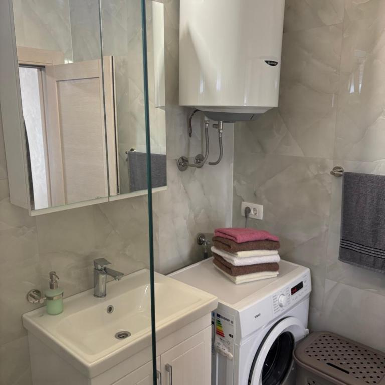 Max Apartments - Two-Bedroom Apartment - 19