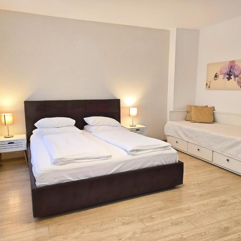 City Center apartments - Apartment with Balcony - 15