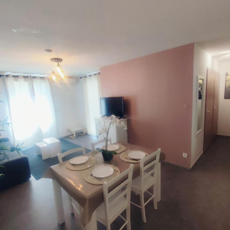 Douceur du Verdon- Climatisé avec Piscine, Parking - Appartement 2 Chambres - 13