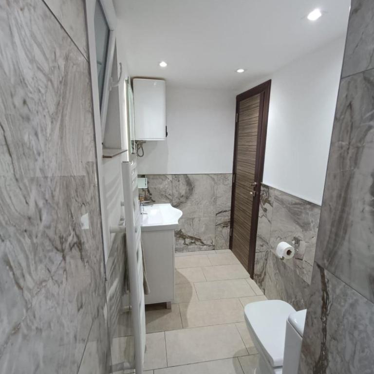 Carefree Apartments - Apartment 1 with sea view - 24