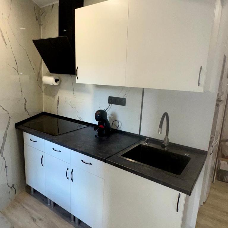 Apartamento cuatro habitaciones a 15 minutos del centro de Madrid - Apartment - 7