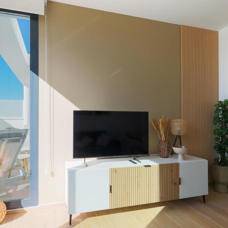 Luxury apartment - Lake & Life Resort - Jacuzzi - Gym - Apartamento de 2 dormitorios con vistas al complejo - 20