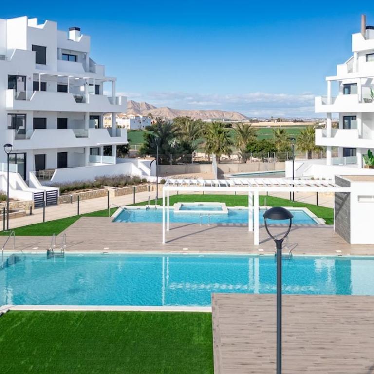 Luxury apartment - Lake & Life Resort - Jacuzzi - Gym - Apartamento de 2 dormitorios con vistas al complejo - 25