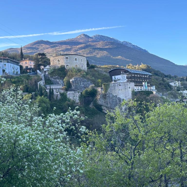 GARDA BALDO APARTMENTS_VIVALDI - Appartement avec Vue sur la Montagne - 10