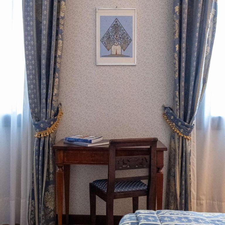 Hotel La Meridiana - Camera Tripla Deluxe - 4
