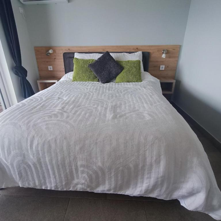 Carefree Apartments - Apartment 2 with sea view - 7