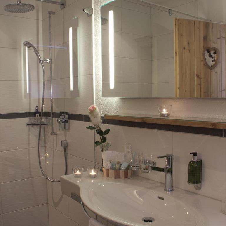 Hotel Caprice - Grindelwald - Comfort Doppelzimmer - 2