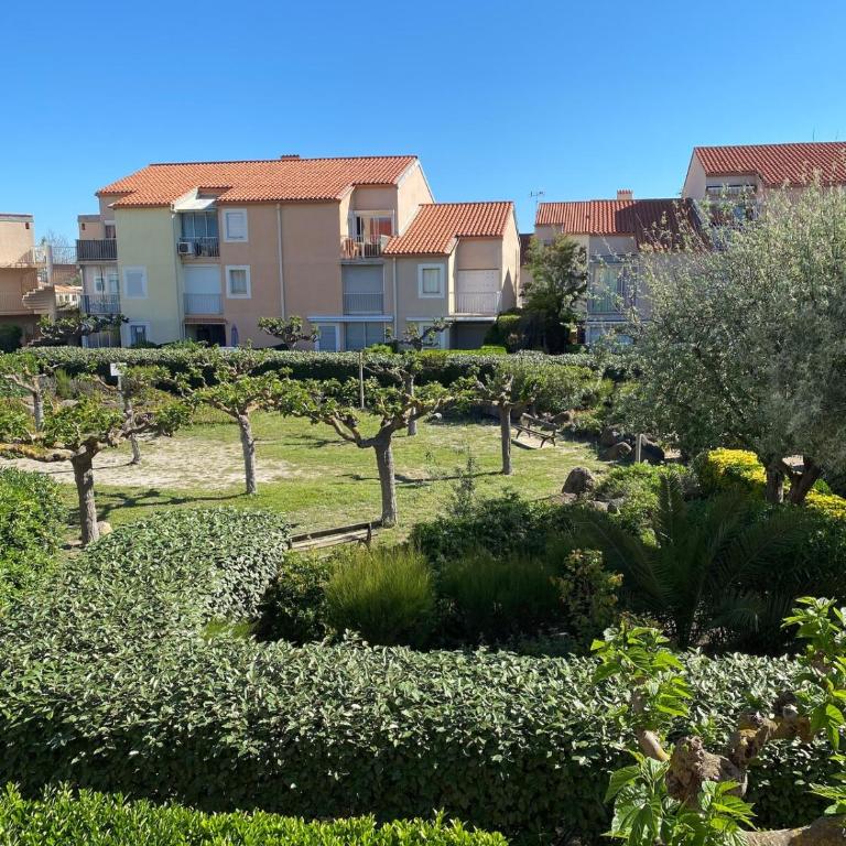 Appartement neuf à 100m de la plage - Appartement - 23