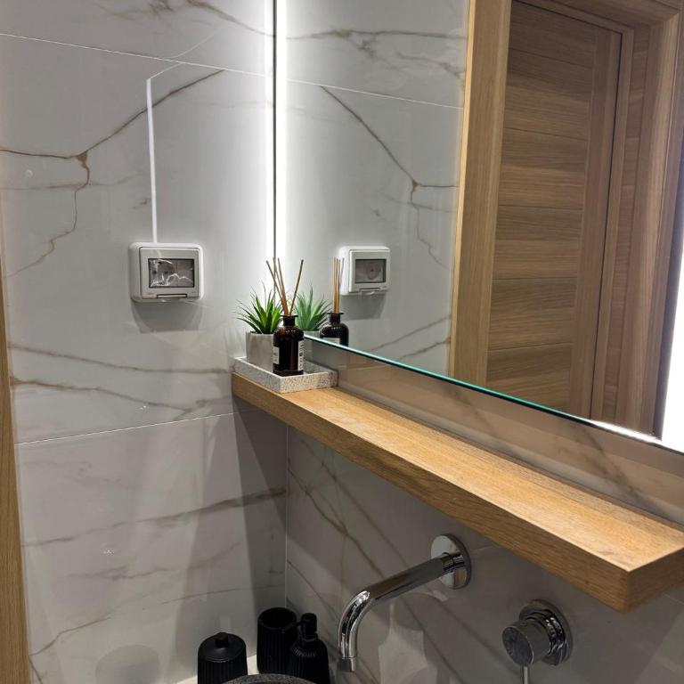 Family Apartment BOREAS Trieste - Appartamento con 1 Camera da Letto - 39