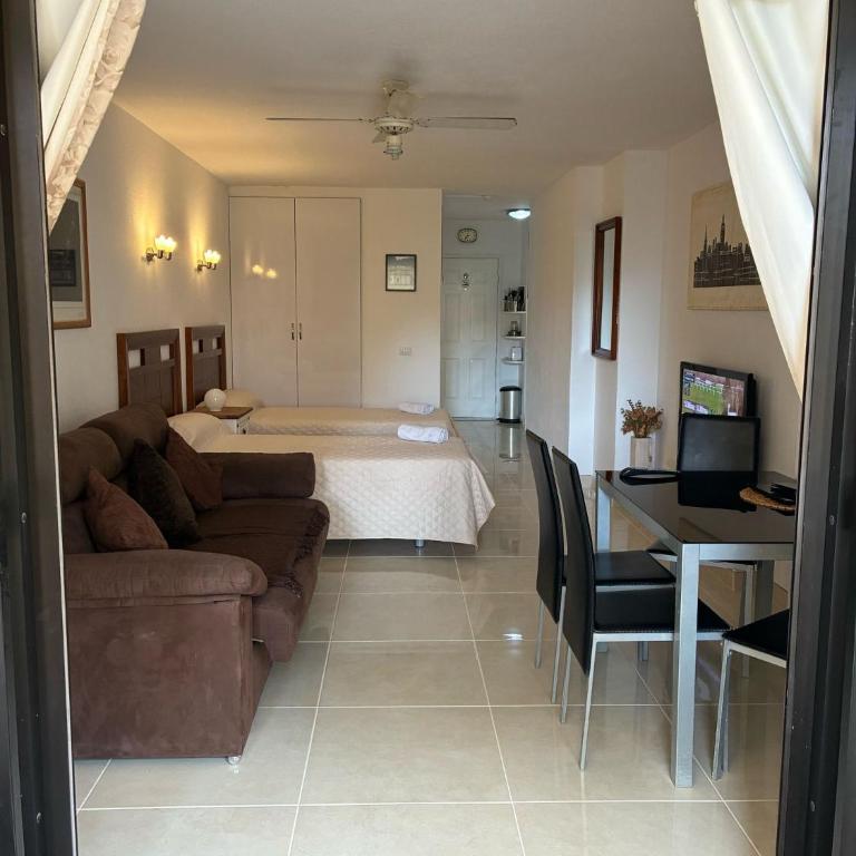Holiday studio Apartment in Castle Harbour , Los Cristianos - Apartamento Estudio con balcón - 5