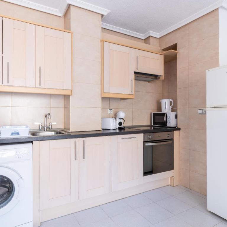 2-bedroom apartment - close to beaches and center - Two-Bedroom Apartment - 18