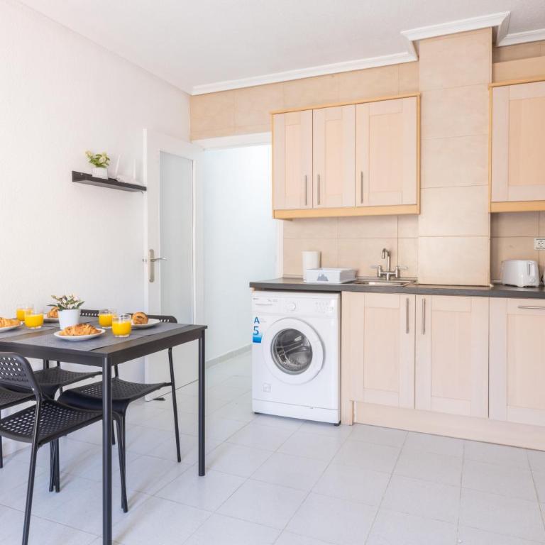 2-bedroom apartment - close to beaches and center - Two-Bedroom Apartment - 28