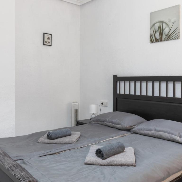 2-bedroom apartment - close to beaches and center - Two-Bedroom Apartment - 38
