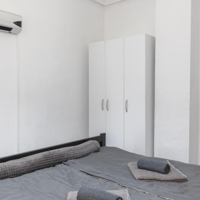 2-bedroom apartment - close to beaches and center - Two-Bedroom Apartment - 31