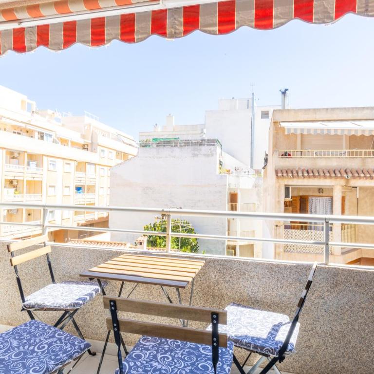 2-bedroom apartment - close to beaches and center - Two-Bedroom Apartment - 40