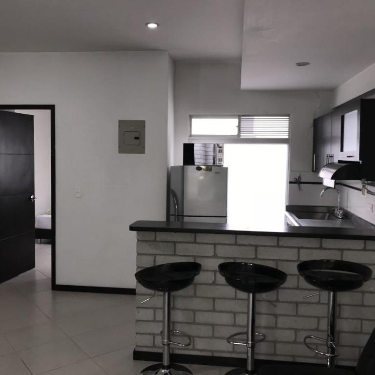 Apartaestudio Medellin Laureles - Apartamento Clásico - 17