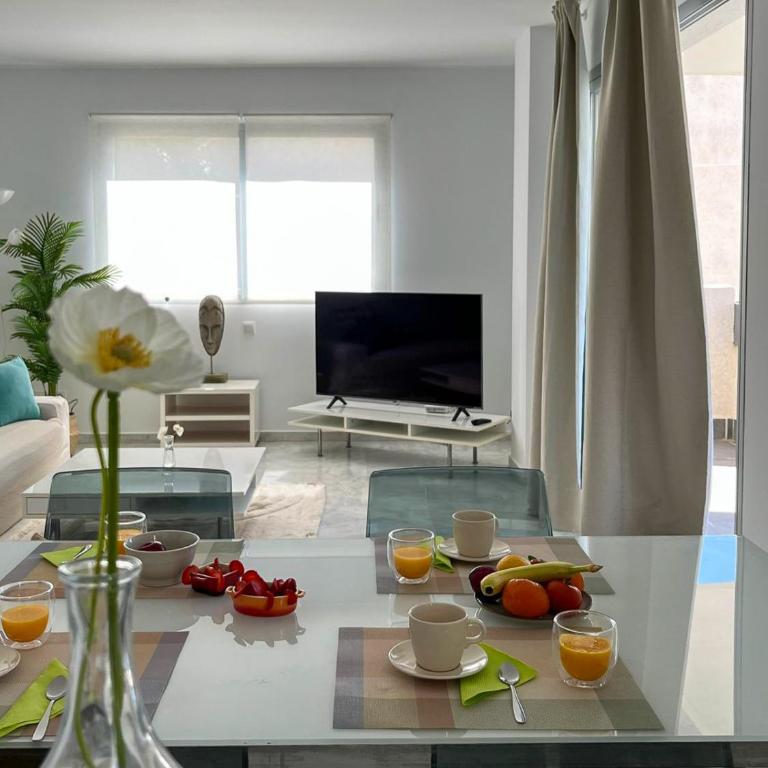 Apartment with nice Views, Pool & Parking - Apartamento de 2 dormitorios - 8