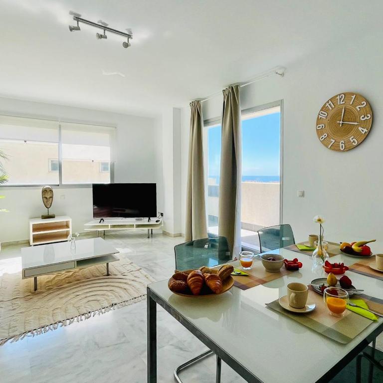Apartment with nice Views, Pool & Parking - Apartamento de 2 dormitorios - 16