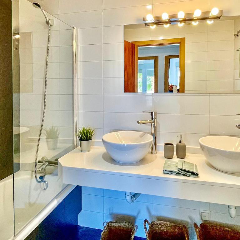 Apartment with nice Views, Pool & Parking - Apartamento de 2 dormitorios - 24