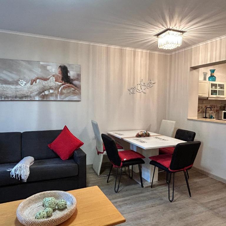 Exclusive Holiday Apartments - Appartamento con 1 Camera da Letto, Balcone e Vista Giardino - 4