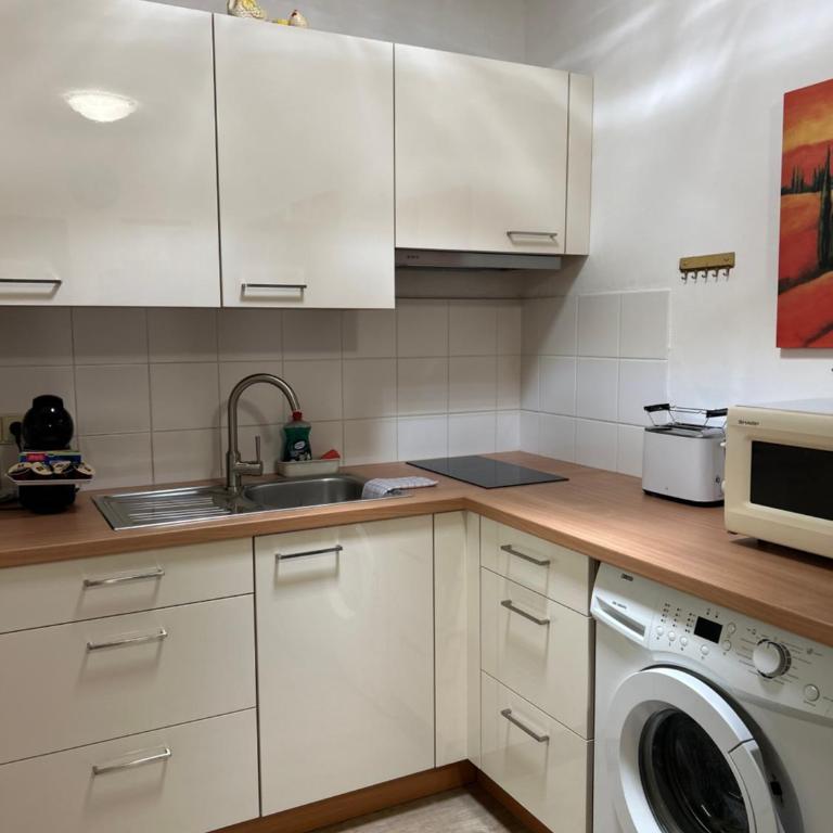 Exclusive Holiday Apartments - Appartamento con 1 Camera da Letto e Balcone con Vista Frontale - 4