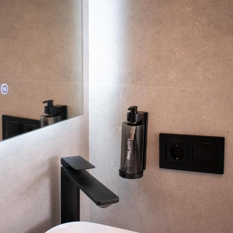 Surya Home Boutique Suites - Suite Deluxe - 19