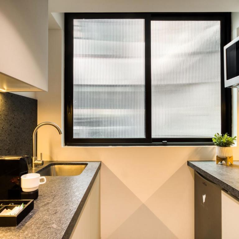 Collections by ULIV Palacio - One-Bedroom Apartment with Balcony - 6