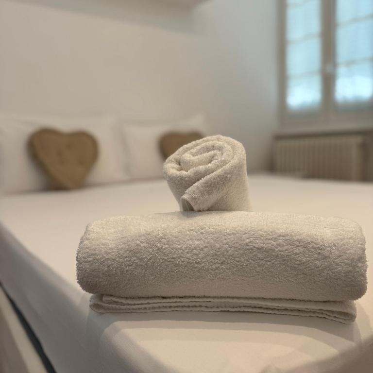 Suite Eroi - Appartamento Familiare con 2 Camere da Letto e Vista - 8