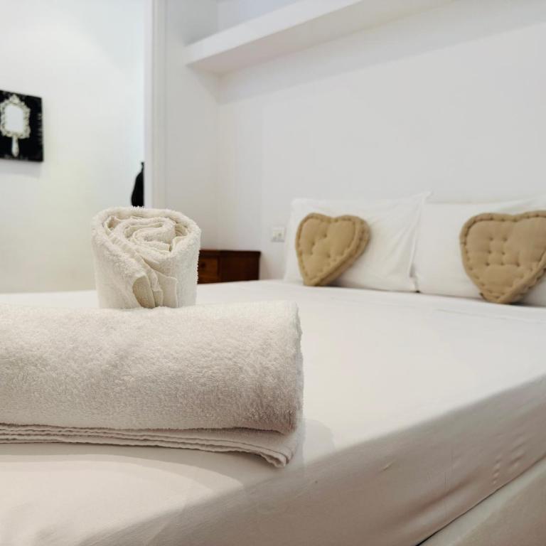 Suite Eroi - Appartamento Familiare con 2 Camere da Letto e Vista - 10