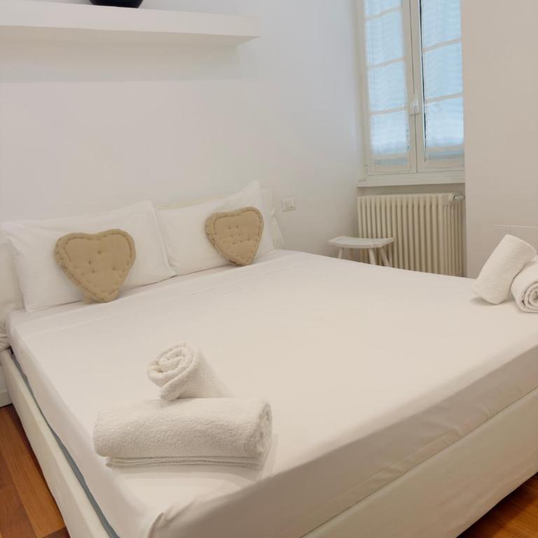 Suite Eroi - Appartamento Familiare con 2 Camere da Letto e Vista - 11